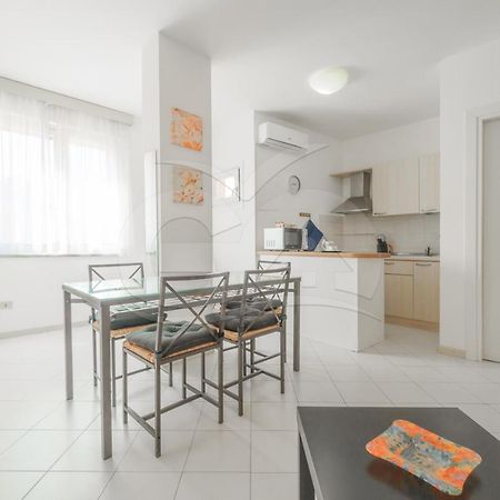 Apartament La Fontana Sul Lungomare Di Campo Marina di Campo Zewnętrze zdjęcie