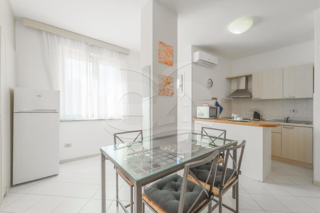 Apartament La Fontana Sul Lungomare Di Campo Marina di Campo Zewnętrze zdjęcie